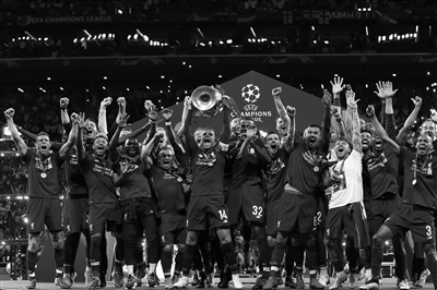 篮球勇士替补球员连续三场得分上双