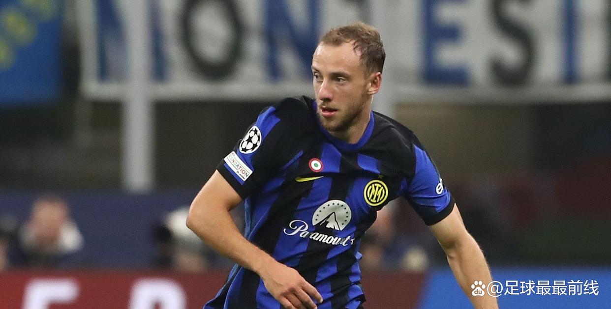 镜报：罗马已对齐尔克泽采取行动，尤文、西汉姆和埃弗顿也感兴趣