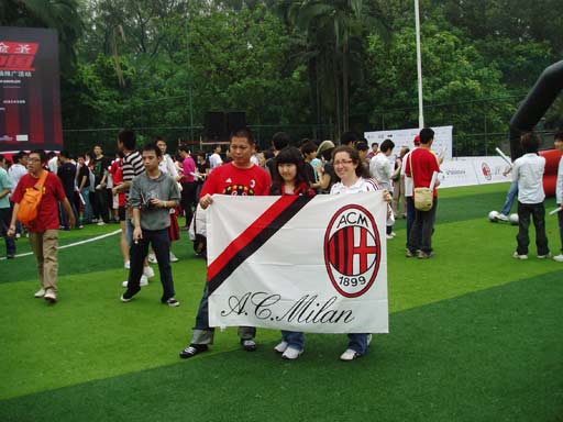 德甲最快10次帽子戏法排名：凯恩76场居首，盖德-穆勒161场（德甲10次帽子戏法达成速度榜：凯恩76战第一，盖德-穆勒161战）