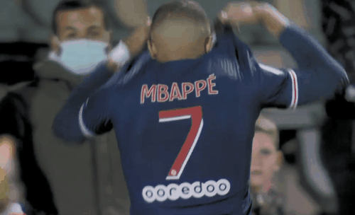 莱比锡6-0大胜法兰克福，迪奥曼德戴帽，鲍姆加特纳一射两传