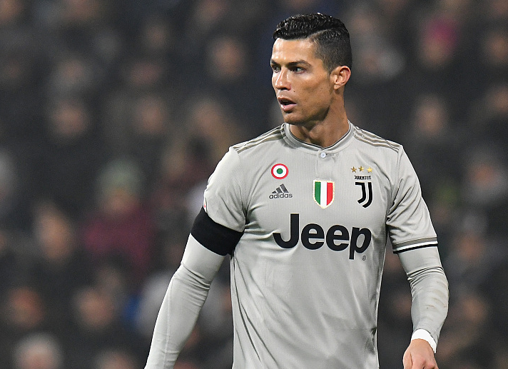 TA：此前弗兰克最大优势在于战术灵活性，但如今却成了短板（TA：弗兰克昔日以战术多变见长，如今却成了软肋）