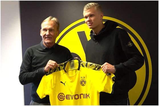 斯基拉：米兰要续约意U17国门隆戈尼，认为其是未来顶级球员（斯基拉：米兰拟与意U17国门隆戈尼续约，视其为未来顶尖门将）