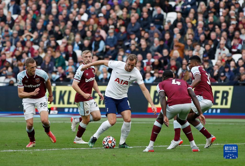 阿森纳发布第三球衣：晨霜白为主基调！（阿森纳推出第三款球衣：以晨霜白为主色）