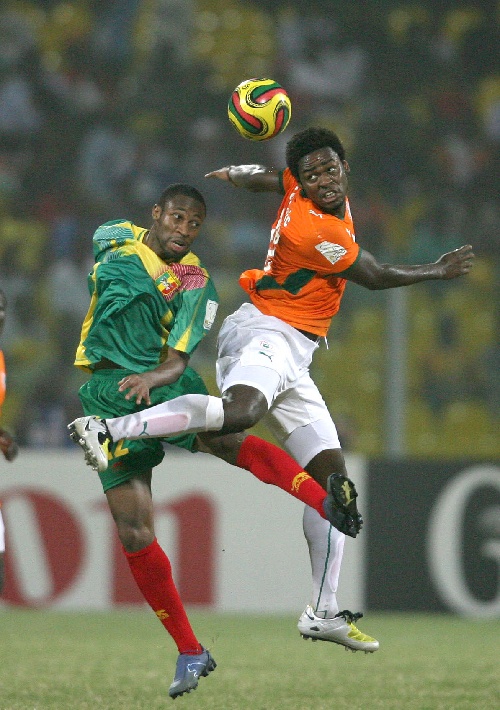 火爆，辽超总决赛大连队vs本溪队共有55678名观众观战（辽超总决赛热度爆表：大连战本溪，55678名球迷到场见证）